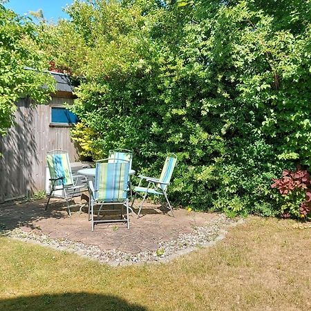 Ferienwohnung Im Uhlenhuus Wiek auf Rügen Exteriör bild