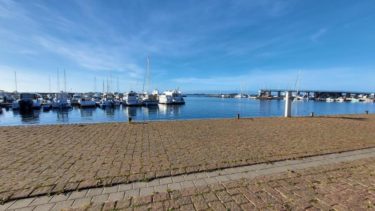 Ferienwohnung Im Uhlenhuus Wiek auf Rügen Exteriör bild